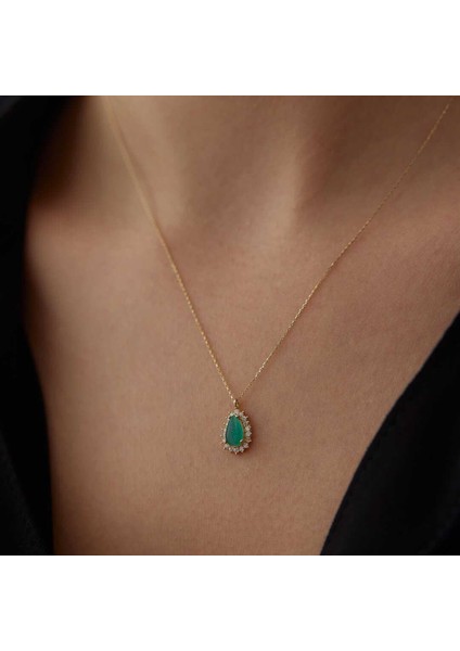 Etrafı Taşlı Yeşil Damla Kolye