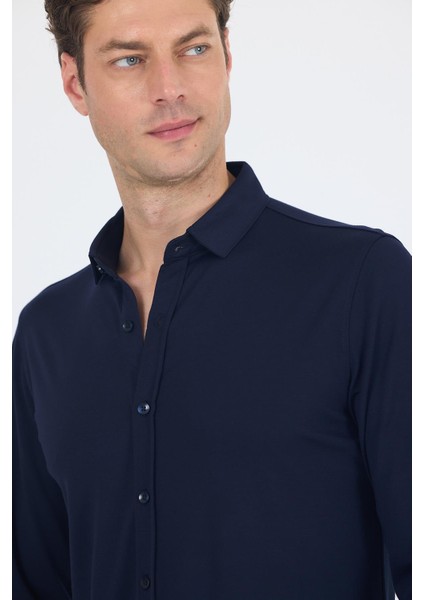Koyu Lacivert Uzun Kol Düz Örme Polo Yaka Cepsiz Esnek Classic Slim Fit Gömlek 1004250153_200 fırsatları