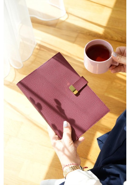 Executive Vegan Deri Defter. A5. 100 Gr. 240 Sayfa. Kenar Yaldızlı Bordo modelleri