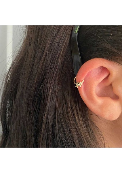 Örümcek Motifli Helix Piercing