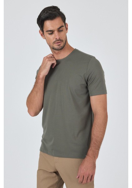 Koyu Haki Kısa Kol Bisiklet Yaka Cepsiz Pamuklu Casual Slim Fit Tişört 1011250165