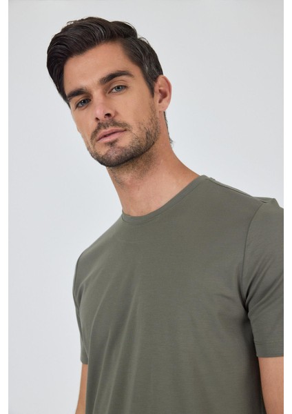 Koyu Haki Kısa Kol Bisiklet Yaka Cepsiz Pamuklu Casual Slim Fit Tişört 1011250165 fırsatları