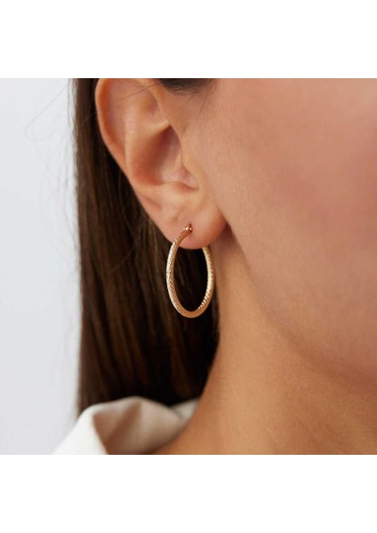 Large Dokulu Halka Küpe