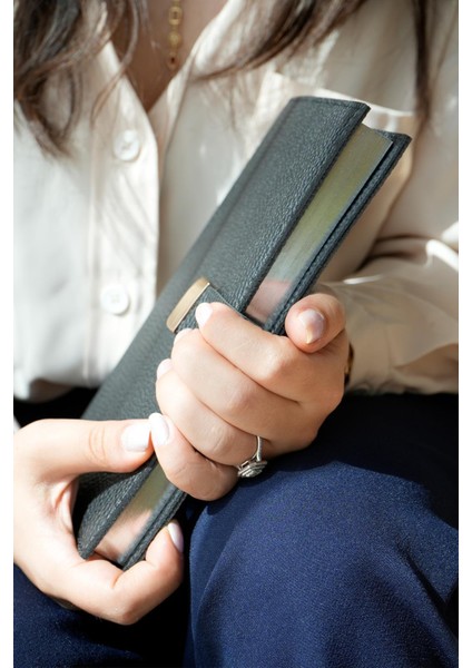 Executive Vegan Deri Defter. A5. 100 Gr. 240 Sayfa. Kenar Yaldızlı Siyah fiyatları