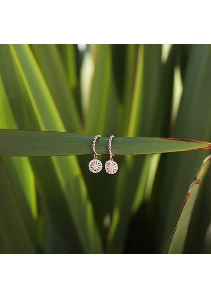 Trapez Taşlı Sallantılı Küpe