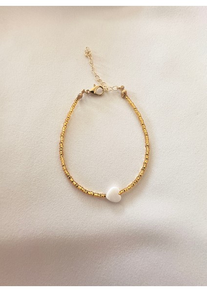 Beyaz Sedef Kalp Altın Renk Boncuk Bileklik