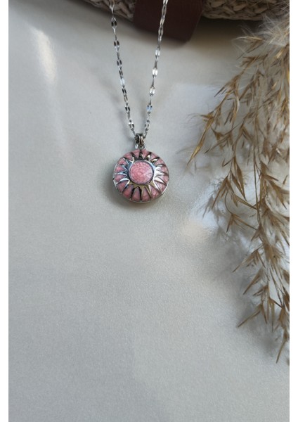 Güneş Model Pembe Mineli Açılabilir Yuvarlak Kapaklı Resimlikli Çelik Kolye modelleri