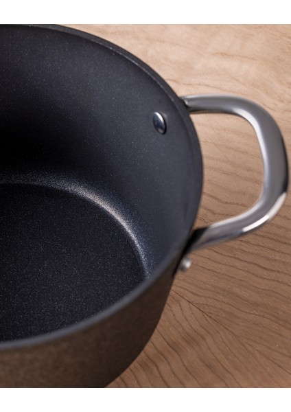 Noir Titanyum Derin Tencere - Siyah - 20 cm fırsatları