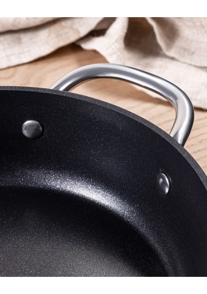 Noir Titanyum Sahan - Siyah - 22 cm modelleri