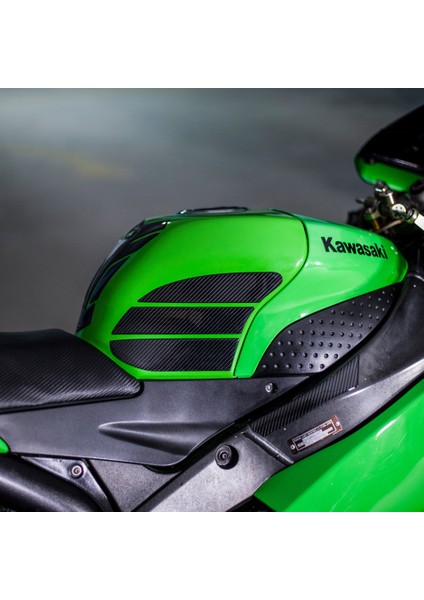 Kawasaki Zx-6r 2006 ile Uyumlu Kaydırmaz 6d Karbon 13 Parça Tank Pad Seti GC74 indirimleri