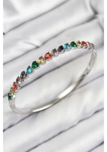 Pirinç Renkli Zirkon Taşlı Kalp Model Gümüş Renk Kadın Kelepçe