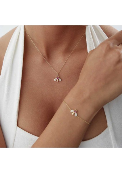 Taş Detaylı Arı Kolye