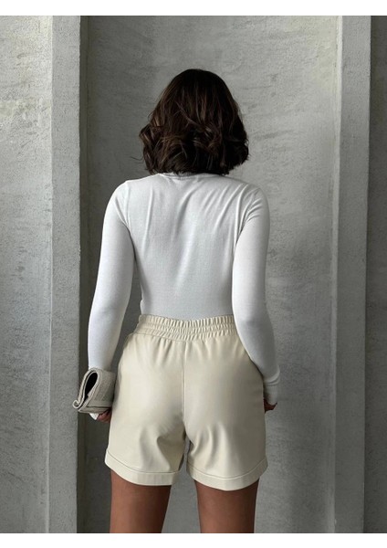 Beli Lastikli Çıtçıtlı Deri Şort Krem W241007 modelleri