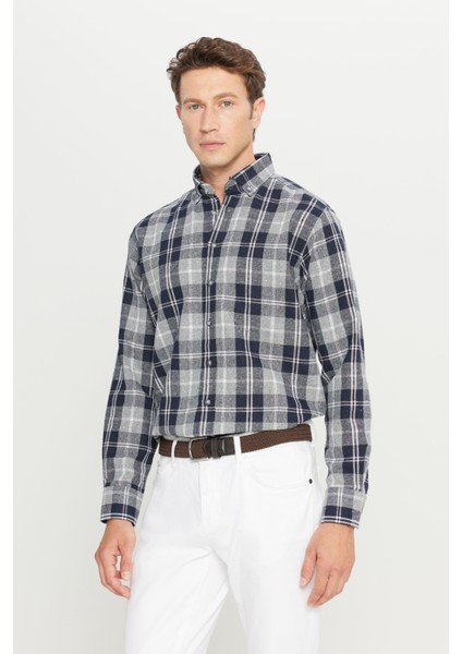 Comfort Fit Rahat Kesim Düğmeli Yaka Ekose Desenli Gömlek