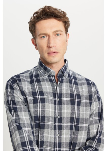 Comfort Fit Rahat Kesim Düğmeli Yaka Ekose Desenli Gömlek fırsatları