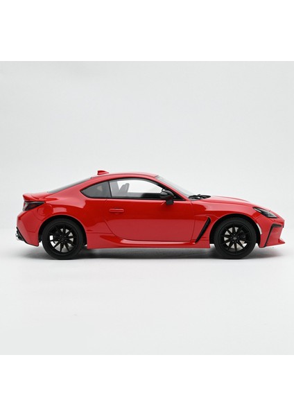 1:18 Otto 2022 Toyota GR86 Rouge Flamboyant modelleri