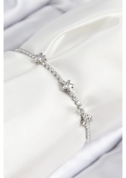 Pirinç Zirkon Taşlı Yıldız Model Gümüş Renk Asansörlü Kadın Bileklik