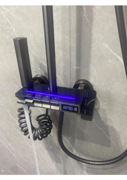 Digital Isı Göstergeli Piyano Duş Seti Antrasit