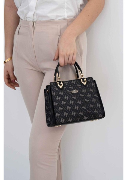 Kadın El ve Çapraz Çanta