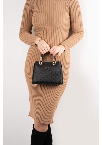 Kadın El ve Çapraz Çanta