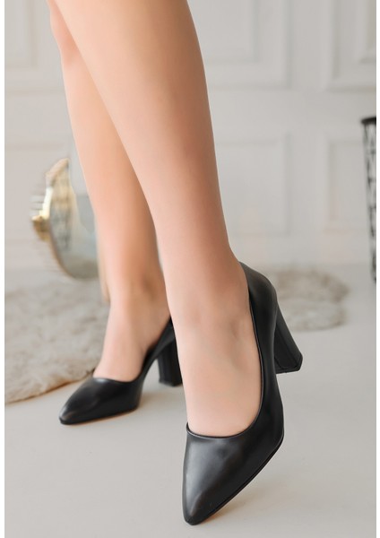 Giort Siyah Cilt Topuklu Ayakkabı