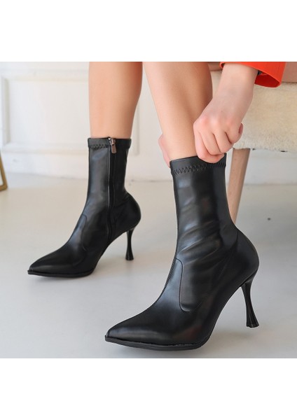 Moert Siyah Cilt Streç Topuklu Bot fırsatları