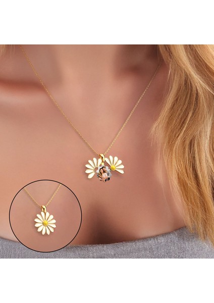 Işıklı Kutuda Fotoğraflı Açılan Papatya Altın Kaplama Gümüş Kolye modelleri