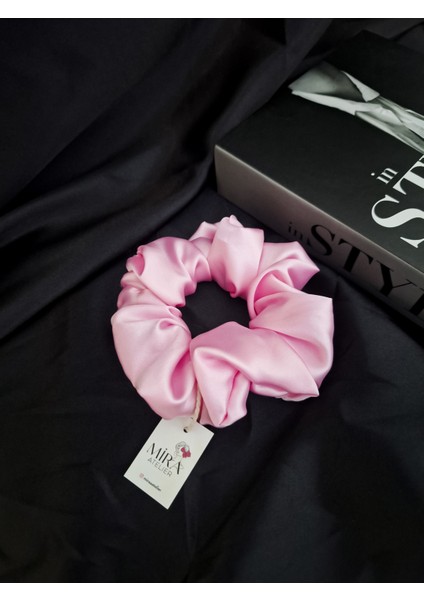 Çocuk Saten Toka - Şeker Pembesi – Tekli Lüks Lastik Model Scrunchie fiyatları