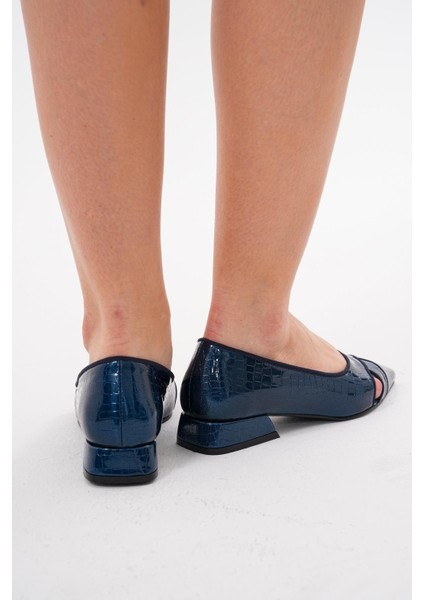 l Lacivert Baskılı Rugan 2 cm Topuk Sivri Burun Topuklu Babet indirimleri