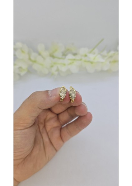 14 Ayar Altın Kaplama Zirkon Taşlı Kadın Küpe – Zarif ve Işıltılı (M4) fiyatları