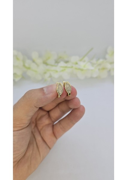 14 Ayar Altın Kaplama Zirkon Taşlı Kadın Küpe – Zarif ve Işıltılı (M4) fırsatları