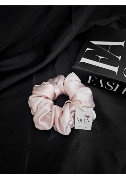 Kadın Saten Toka - Pudra Düşü – Tekli Lüks Lastik Model Scrunchie fiyatları