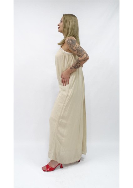 Kadın Yaka Detaylı Nakışlı Elbise fiyatları