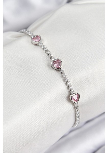 Pirinç Zirkon Taşlı Pembe Kalp Model Gümüş Renk Kadın Bileklik