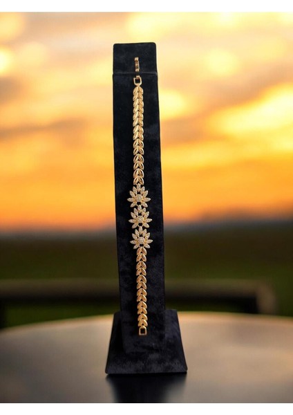 14 Ayar Altın Kaplama 3 Çiçek Motifli Özel Tasarım Su Yolu Bileklik LVD209