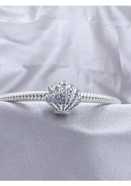 Deniz Kabuğu Charm indirimleri