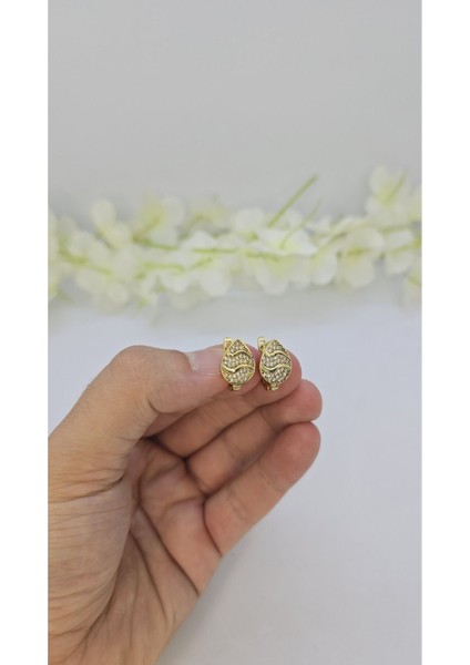 14 Ayar Altın Kaplama Zirkon Taşlı Kadın Küpe – Zarif ve Işıltılı (M3) modelleri