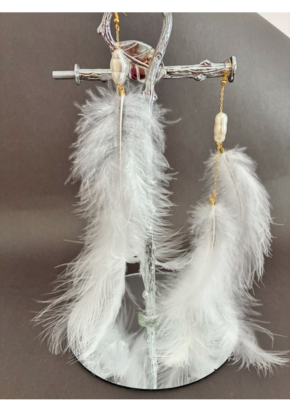 Beyaz Kuş Tüylü Incili Altın Kaplama Malzemeli Konsept Tasarım Kararmaz Küpe Çift, Party, Özel Gün modelleri