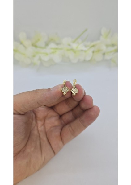 14 Ayar Altın Kaplama Zirkon Taşlı Kadın Küpe – Zarif ve Işıltılı (M28) fiyatları