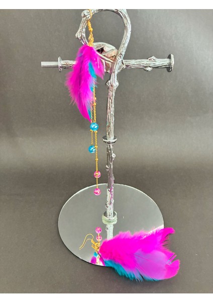 Fuşya Mavi Kuş Tüylü Boncuklu Altın Kaplama Malzemeli Konsept Kararmaz Küpe Çift, Party, Özel Gün fırsatları