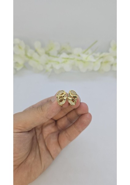 14 Ayar Altın Kaplama Zirkon Taşlı Kadın Küpe – Zarif ve Işıltılı (M26) modelleri