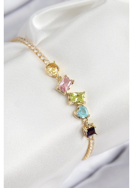 Pirinç Renkli Zirkon Taşlı Geometrik Model Gold Renk Kadın Bileklik