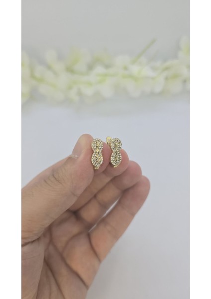 14 Ayar Altın Kaplama Zirkon Taşlı Kadın Küpe – Zarif ve Işıltılı (M20) modelleri