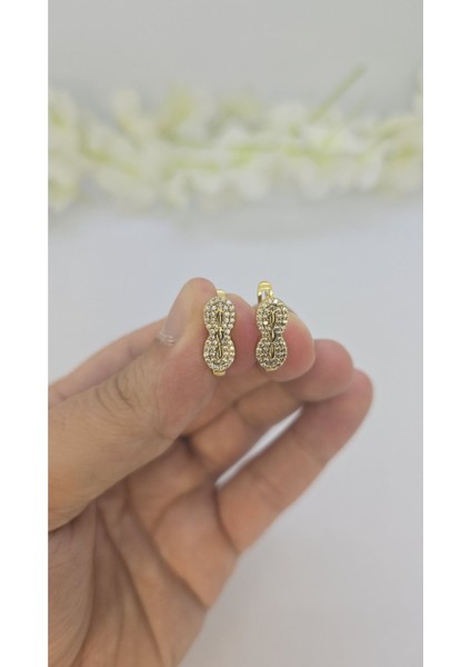 14 Ayar Altın Kaplama Zirkon Taşlı Kadın Küpe – Zarif ve Işıltılı (M20) fırsatları