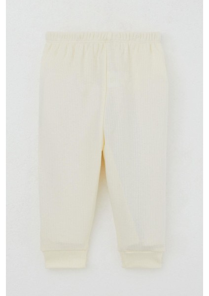 Kız Bebek Pijama Takımı Omuzdan Patlı Yaka Kısmı Fırfırlı Yazı Nakışlı 4 Ay-1 Yaş, Krem indirimleri