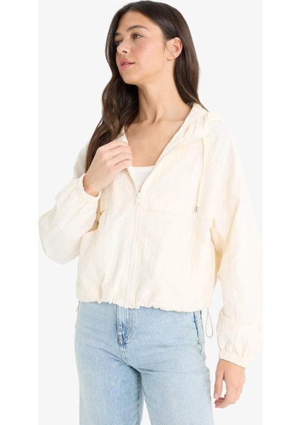 Regular Fit Kapüşonlu Fermuarlı Crop Yağmurluk E8546AX25AU modelleri
