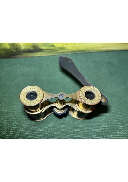 Fransız Pirinç Opera Dürbünü 9 cm 5,5 cm 2,5 cm Ölçülerinde