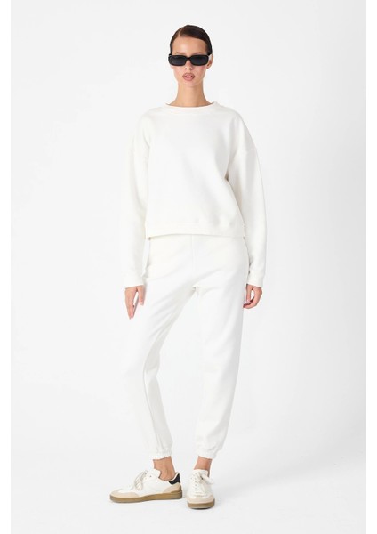 Bisiklet Yaka Sweatshirt & Beli Lastikli Jogger Eşofman Altı modelleri