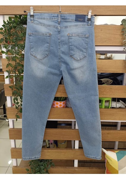 Açık Mavi Kadın Jean Pantolon 26KD52000001 1010B fiyatları