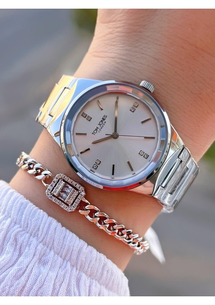 Çelik Kordon Kararma Renk Atma Yapmaz 3 Atm Suya Dayanıklı Kadın Kol Saati BTJ.YN.2288.01